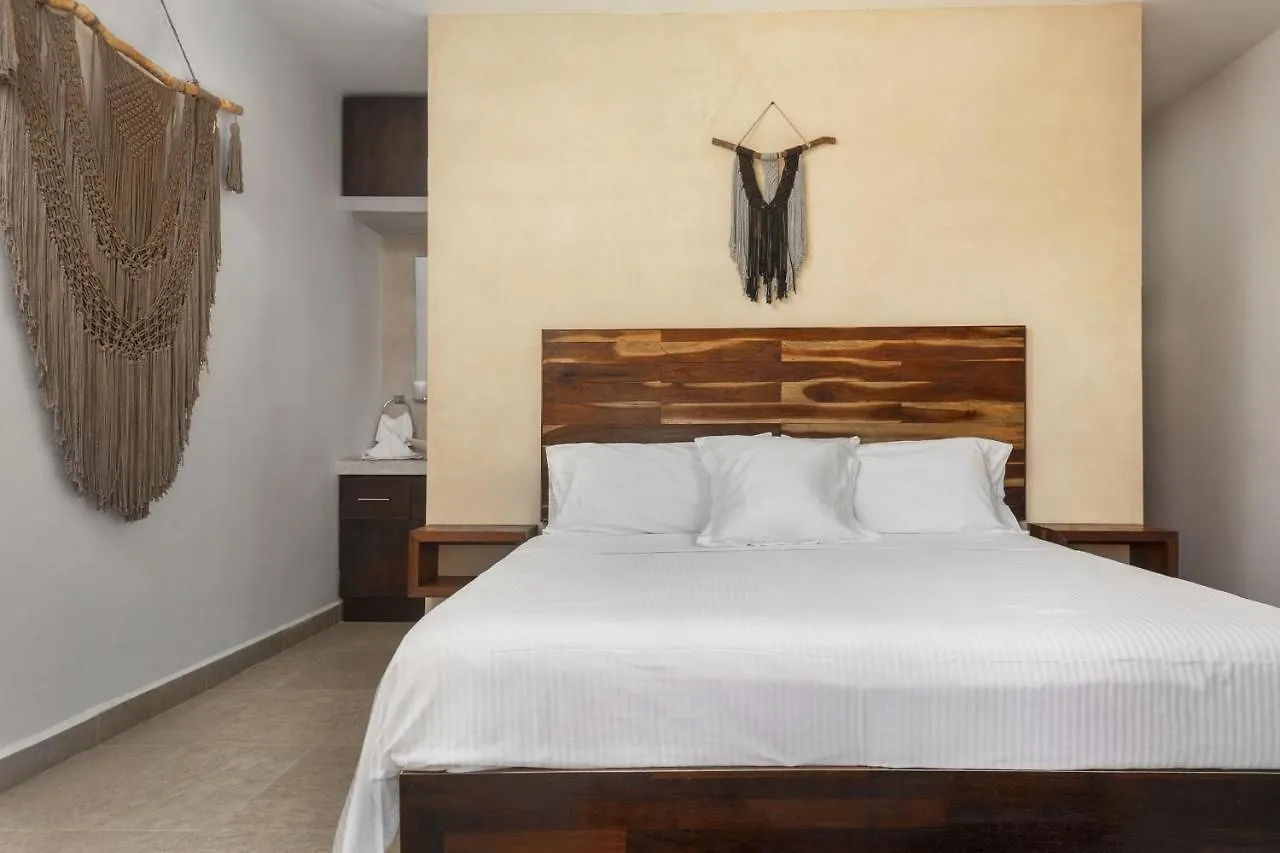 ****  Lagoon Boutique Hotel - Luxury Chaman Experience Tulum Pueblo Mexico